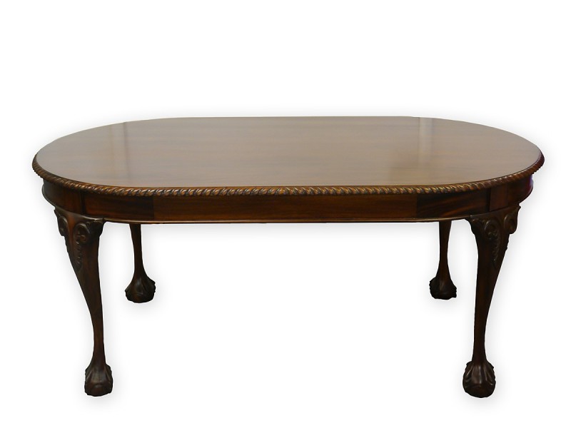 Ovaler Esstisch aus Massivholz im Chippendale Stil Tische Esstische