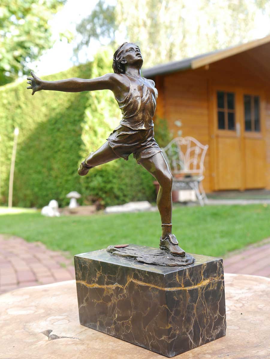 Bronze Figur Athlet Läufer im Sprint auf einem edlem Marmorsockel (2060