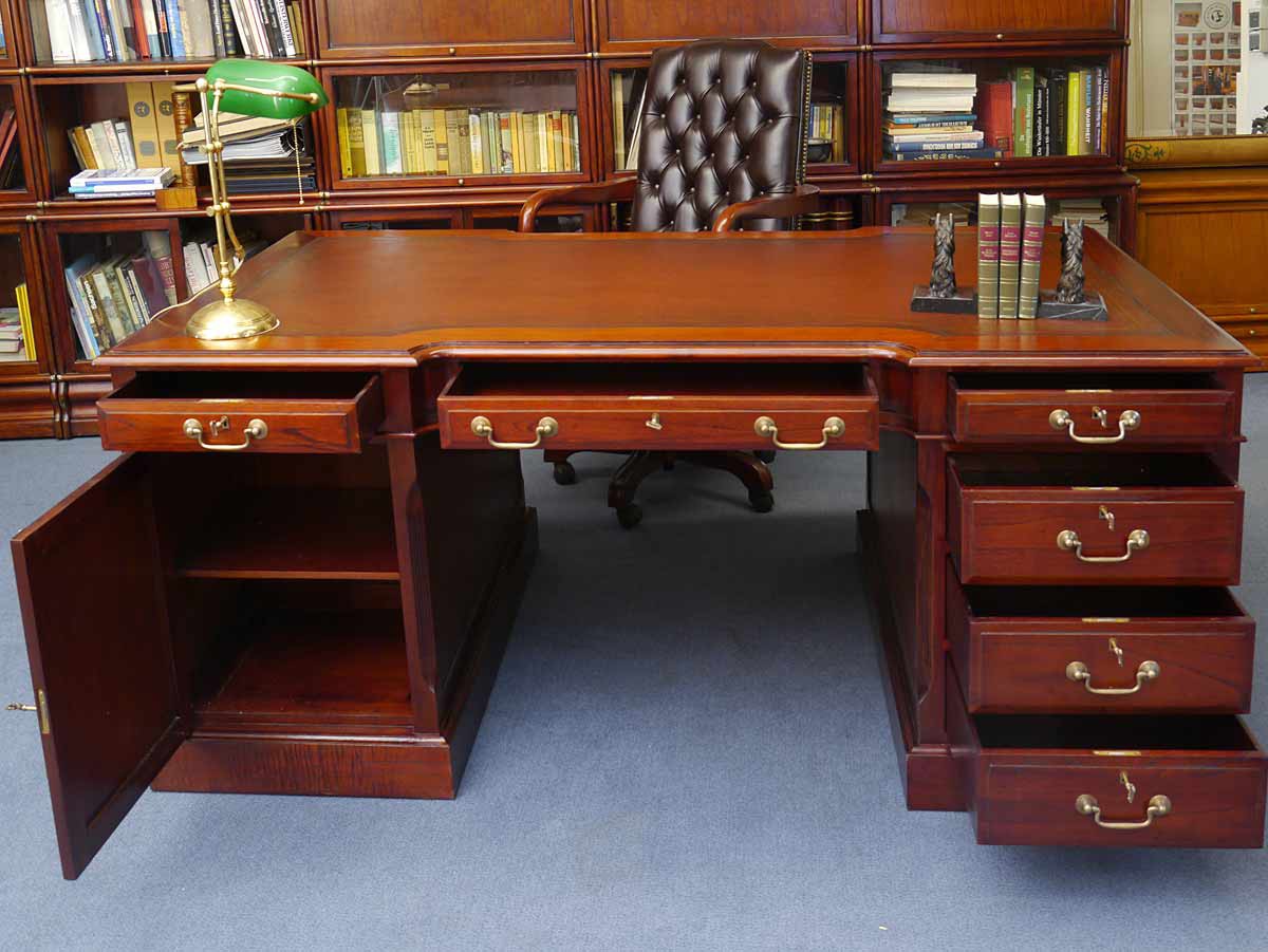 Schreibtisch Studio Globe Wernicke aus Mahagoni Regale Regalsysteme