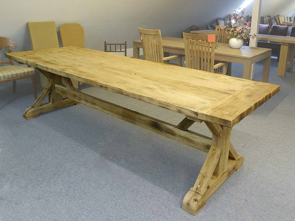 Riesiger Esstisch aus Eiche massiv für 14 Personen Tische Esstische