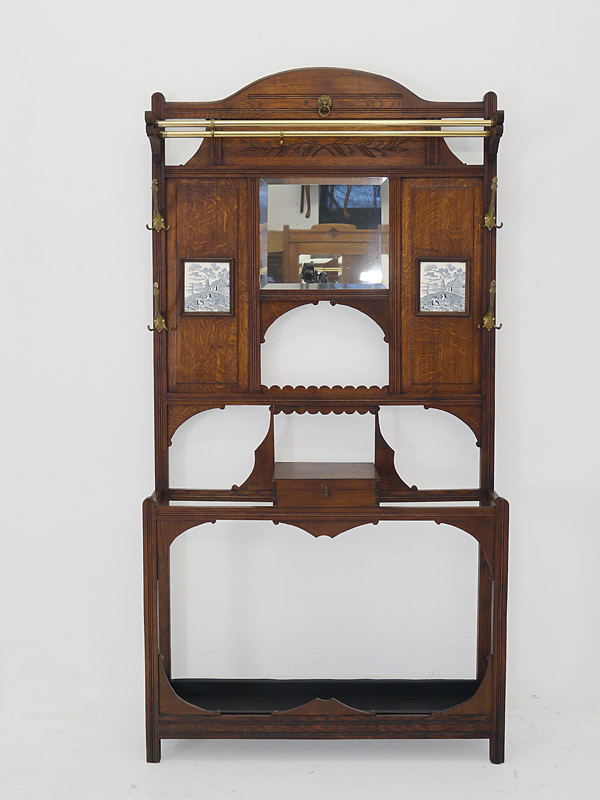 flurgarderobe gunstig garderobe wandgarderobe um 1920 aus eiche massiv b 103 cm 6474 flurgarderoben mit stil im online shop kaufen bei antikmoebelde 02 flurgarderobe gunstig garderobe wandgarderobe um 1920 aus eiche massiv b 103 cm 6474 flurgarderoben mit stil im online shop kaufen bei antikmoebelde 02